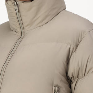 Blouson court matelassé pour femme en peau de mouton, respirant, avec doublure en viscose, ourlet ajustable, manteau d'hiver, coupe ajustée, court, effet bulle, OEM - Product Image 3