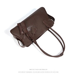 Genuine Leather Shoulder Bag for Women Classic Tote Bag Large Capacity Handbag With Top Handle for Daily Work and Outfits. - Product Image 6