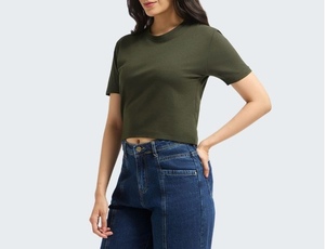 Vêtements en vrac de haute qualité, adaptés au style jour et nuit, coupe ajustée, parfait pour les tenues décontractées, basiques mais de haute qualité. - Product Image 2