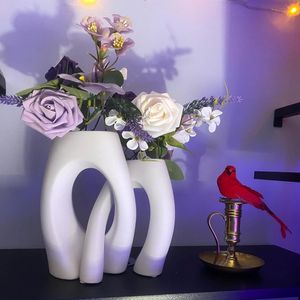 Set di 2 Uccelli Artificiali Rossi a Forma di Cardinale per Decorazioni Natalizie Eleganti e Composizioni Floreali con Decorazioni Durevoli a Forma di Uccello Rosso - Product Image 4