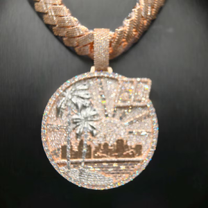 จี้เพชรโมอิสซาไนต์ชุบทองคำขาว 18K รุ่น Dream Chasers ดีไซน์หรูหราสำหรับทุกเพศ - Product Image 3