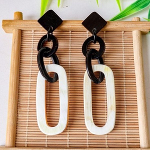 Mode alliage Huggie boucles d'oreilles pour unisexe 2021 coréen grande longue tendance argent plaqué coquille classique anniversaire bijoux - Product Image 2