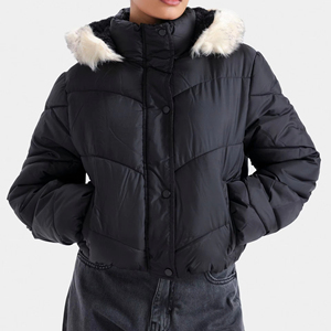 Chaqueta Acolchada de Punto Impermeable y Transpirable para Mujer, Diseño Acolchado Cálido para Invierno - Product Image 1