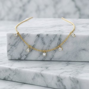 Collier pendentif de luxe plaqué or avec diamants de laboratoire 1.00CTW à taille mixte et sertissage à griffes - Product Image 1