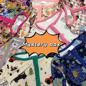 Mono Infantil Unisex de Bambú, Viscosa y Spandex, Transpirable, Ecológico, Personalizable, Manga Corta, Caja Sorpresa - Product Image 4