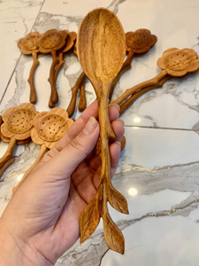 ช้อนไม้ด้ามใบไม้ งานฝีมือจากโรงงานเวียดนาม วัสดุไม้ธรรมชาติ สำหรับทำอาหาร ตักเสิร์ฟ ใช้ในครัว  รับสลักโลโก้ตามสั่ง - Product Image 1