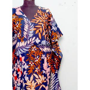 Caftán Maxi de Algodón Indio con Estampado Floral, Ecológico, Formal, Informal, para Verano, Primavera, Playa, Ropa de Dormir, con Plumas Naturales - Product Image 3