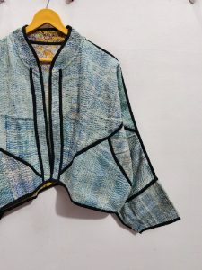 Chaqueta de terciopelo Suzani bordada para mujer, transpirable, con diseño floral, artesanal, de hermoso diseño. - Product Image 5