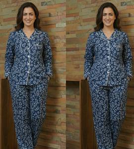 ชุดนอนผ้าฝ้ายอินดิโก้แบบดั้งเดิมสำหรับผู้หญิง ลายพิมพ์สวยงาม สวมใส่สบาย เหมาะสำหรับพักผ่อน ผลิตในอินเดีย - Product Image 4