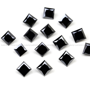 Diamante natural negro opaco de corte princesa de 2.5 x 2.5 mm para la elaboración de joyas como anillos, pulseras, collares y pendientes. - Product Image 5