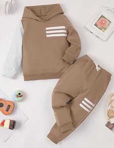 Conjunto de Dos Piezas para Niños, Camiseta con Estampado Gráfico y Pantalones Cortos, Ropa Casual de Calle para Niños y Niñas, Estilo Vintage - Product Image 2