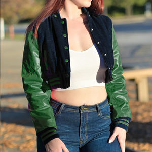 Veste courte universitaire pour femme, style Letterman, noir et vert, avec manches en similicuir, vêtement d'extérieur décontracté, mode féminine - Product Image 2