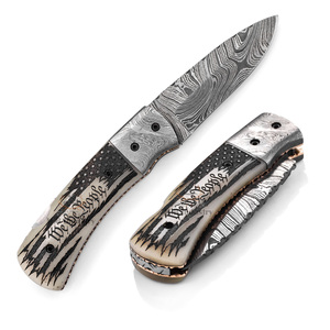 Couteau pliant de camping en acier Damas OEM personnalisé - Lame droite gravée au laser - Manche en os de chameau - We the People - Product Image 4