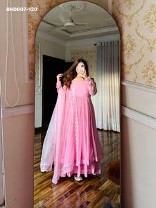 Superbe ensemble tendance en faux georgette avec dentelle, comprenant un haut, un pantalon palazzo et une dupatta – Fournisseur d'articles indiens d'exportation de Surat - Product Image 3