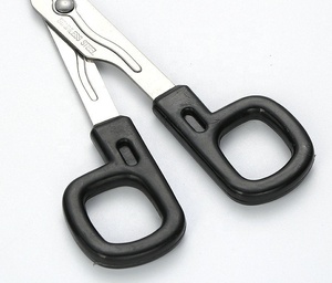 Tijeras Médicas de Acero Inoxidable Negro de 14.5cm, Tijeras para Vendajes, Tijeras para Gasa, Corte de Lona, Primeros Auxilios Domésticos, Reutilizables - Product Image 6