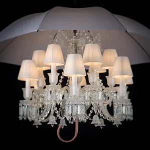 Lustre en cristal importé à 18 lumières, au design original, avec abat-jour plissés blancs en forme de parapluie et poignée en cuivre, décoration artistique excentrique - Product Image 1