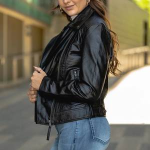 Nuevas Chaquetas Negras para Mujer con Logotipo Personalizado, Chaqueta Vintage para Invierno, Abrigo de Cuero Elegante, Chaqueta Bomber Genuina, Ropa Urbana - Product Image 3