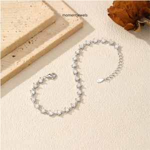 Bracelet Tennis Argenté avec Zircons Cubiques, Chaîne à Maillons et Fermoir, Bijou Cadeau pour Femme - Product Image 5