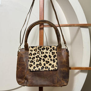 กระเป๋าหนังวัวมีฝาปิดพิมพ์ลายเสือดาวทำด้วยมือสำหรับผู้หญิงกระเป๋าหนังแท้วินเทจที่ใส่แล็ปท็อปแบบสะพายข้าง - Product Image 3