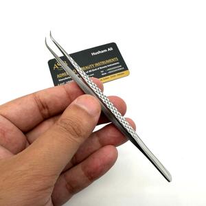 Pinzas de Aislamiento Curvas Largas para Extensión de Pestañas, Plateadas, Curvas, de Alta Precisión, con Patrón de Diamante, de Acero Inoxidable - Product Image 4