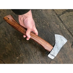 Hache en acier de Damas avec manche en bois et lame décorative - Product Image 5