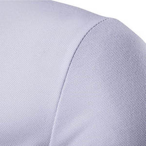 Polo de Manga Corta Blanco para Hombre con Bolsillo y Cuello a Rayas, Diseño Casual de Algodón Transpirable - Product Image 4