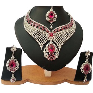 Vintage Silver Plated <b>Crystal</b> Rhinestone Necklace Earrings <b>Set</b> Women Wedding Jewelry Alloy Fashion Jewelry <b>Sets</b> - Product Image 2