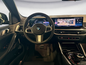 BMW X6 M60i xDrive 2024 – SUV de Lujo y Alto Rendimiento con Sistema de Calefacción, Enganche de Remolque y Asientos Deportivos M - Product Image 4