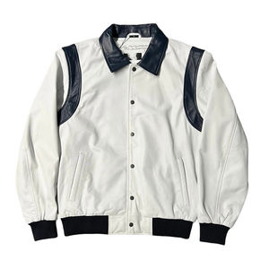 MICAH CORPORATION : Blouson universitaire personnalisé en cuir blanc et bleu marine avec boutons-pression et bordure côtelée noire - Product Image 3