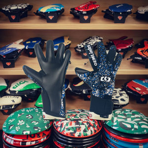 Guantes de Portero de Fútbol Flotantes Modelo 533 de Látex Impermeable de Secado Rápido y Transpirables Unisex para Entrenamiento y Partido - Product Image 4