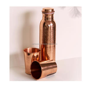 Botella de agua potable de cobre puro diseñada para un estilo de vida saludable y las necesidades diarias de hidratación. - Product Image 5