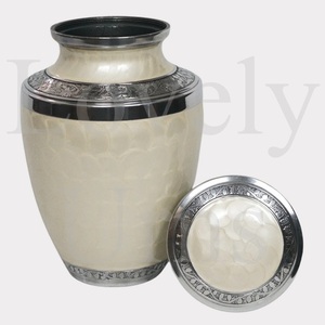 โกศบรรจุอัฐิสำหรับผู้ใหญ่ขนาดกลาง ดีไซน์หรูหรา สง่างาม ให้ความรู้สึกผ่อนคลาย - Product Image 3