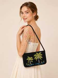 Bolso de Mano de Tela Azul Hecho a Mano por Ali Fashion Art, Diseño de Silla de Playa, Forma Personalizada, Alfombrillas y Almohadillas Ecológicas de Lujo y Duraderas - Product Image 2
