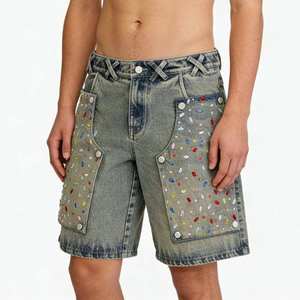 Pantalones Cortos Vaqueros Premium Vintage con Parche de Pedrería, Remaches Personalizados, Etiqueta Tejida, Pantone Lab Dip, Estilo Urbano, Fabricante OEM, Venta al por Mayor - Product Image 3