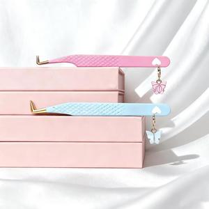 Pinces à cils roses et bleues avec breloque papillon, pointes de précision en acier inoxydable pour faux cils - Product Image 6