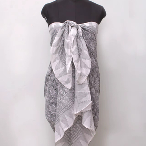 Pareo de Playa Ligero para Mujer, 100% Algodón, Diseño Floral Gris, Chal de Verano, Cubre Traje de Baño - Product Image 1