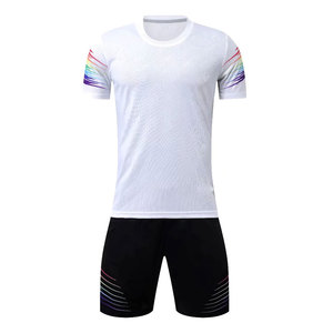 Conjunto de camiseta de fútbol con estampado de arcoíris blanco para hombre, uniforme deportivo de malla que absorbe la humedad, pantalones cortos negros para todas las estaciones - Product Image 1
