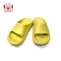 2024 Tongs et claquettes unisexe Printemps-Été en EVA, respirantes, légères, antidérapantes, à bout ouvert, tendance, pour la maison, avec semelle massante