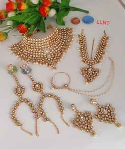 Exquisito Conjunto de Joyería Kundan para Boda y Compromiso, 7 Piezas, Accesorios Étnicos para Novia, con Circonitas y Perlas, Alta Calidad, Dorado Tradicional - Product Image 6