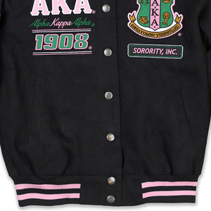 เสื้อแจ็คเก็ตสั่งทำพิเศษสำหรับชมรมนักเรียนหญิง ปักลายตามต้องการ ผ้าคุณภาพสูงระดับพรีเมียม ระบายอากาศได้ดี เป็นมิตรกับสิ่งแวดล้อม ขายส่ง - Product Image 5