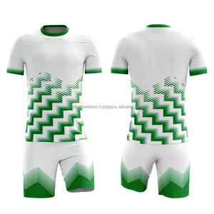 Vêtements de sport de football pour hommes de meilleure conception personnalisée vente en gros de maillots France de couleur personnalisés ensembles d'uniformes de football imprimés par sublimation - Product Image 4