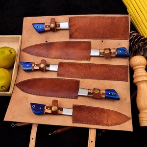 Ensemble de 5 couteaux de chef en acier Damas forgé à la main, manche ergonomique en bois, style moderne, polissage haute brillance, lame pleine longueur, ambidextre - Product Image 5