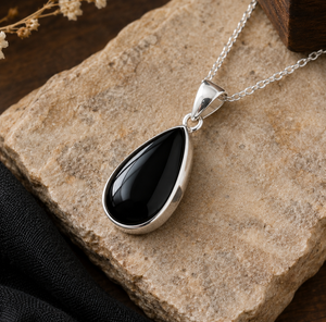 Collier pendentif goutte d'eau en onyx noir, argent sterling 925, bijoux en pierres précieuses naturelles pour femmes, pendentif élégant et minimaliste, cadeau - Product Image 1