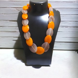 Collar de cuentas de resina de lujo, hecho a mano, de la mejor calidad, altamente pulido, hermoso y moderno, para mujeres, de la India. - Product Image 2