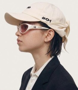 Casquette de papa vintage classique personnalisée en velours côtelé 100 % polyester pour homme, 6 panneaux, panneau avant vieilli, réglable, impression en relief, vente en gros - Product Image 4
