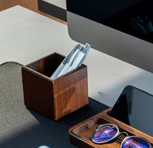 Porte-stylo en bois de qualité supérieure, organisateur de bureau naturel avec design personnalisé pour la maison, le bureau, l'utilisation professionnelle, Tradebyd - Product Image 1