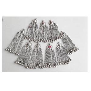 Botón Vintage Hecho a Mano de Triba Kuchi en Venta - Product Image 1