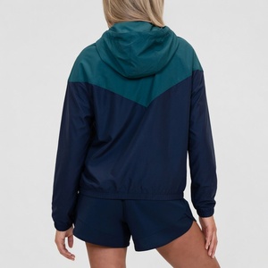 Ensemble de survêtement sportif personnalisé pour femmes, deux pièces, coupe-vent imperméable en nylon - Product Image 3