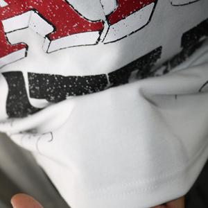 เสื้อยืดคอกลมแขนสั้นผ้าคอตตอน 100% น้ำหนัก 300 GSM ระบายอากาศได้ดี สีสันปรับแต่งได้ สไตล์สตรีทแวร์ ไซส์อเมริกัน URBAN - Product Image 4