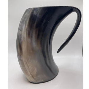 Chope à bière en corne de buffle naturelle gravée à la main, polie, en résine, avec logo personnalisé, cadeau de fête - Product Image 2